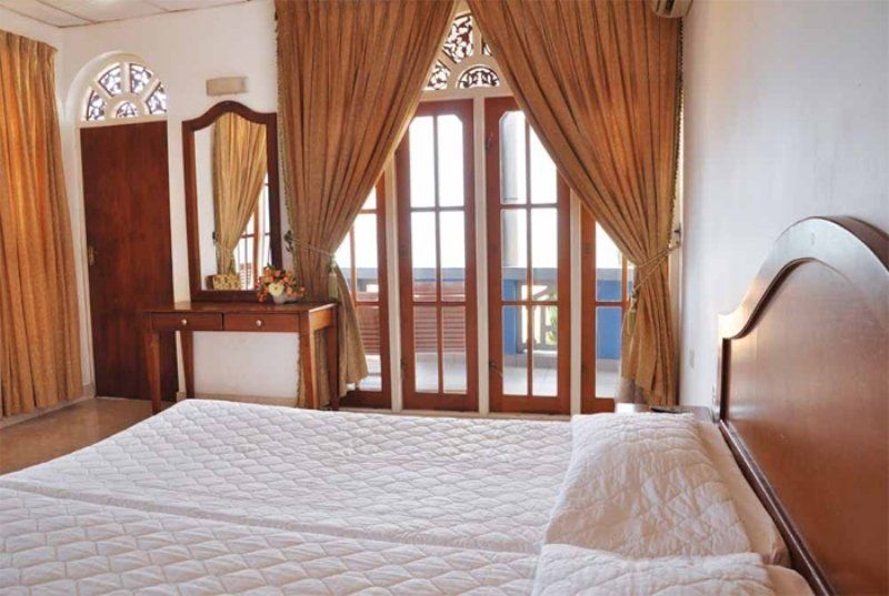 The Reef Beach Hotel Негомбо Экстерьер фото